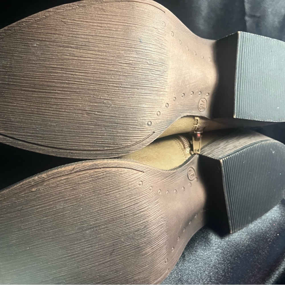 Coconuts by Matisse Tan Suede Interior - Picture 3 of 4